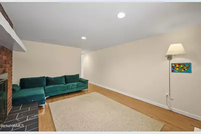 40 Baldwin Ave, Pittsfield, MA 01201 - Photo 14