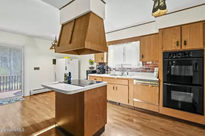 149 Kittredge Rd, Pittsfield, MA 01201 - Photo 10