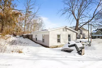 1 1/2 Cherry St, Pittsfield, MA 01201 - Photo 16