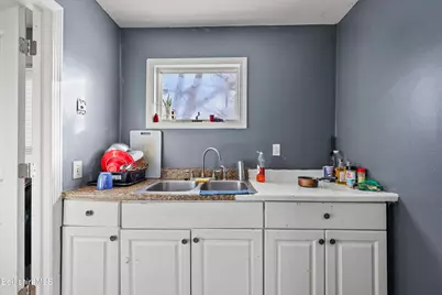 1 1/2 Cherry St, Pittsfield, MA 01201 - Photo 8