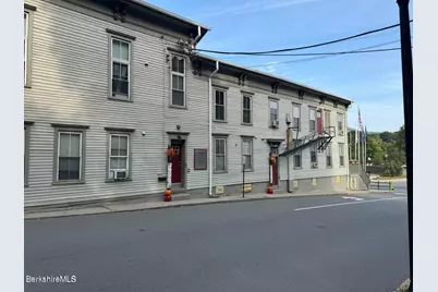 19 N Church St #5, North Adams, MA 01247 - Photo 4