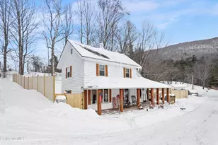 624 River Rd, Clarksburg, MA 01247 - Photo 38