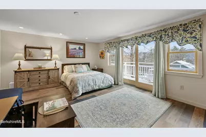 18-1 Morgan St #1, Lenox, MA 01240 - Photo 6