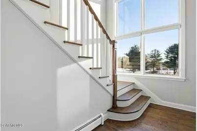 93 Gravesleigh Ter, Pittsfield, MA 01201 - Photo 36