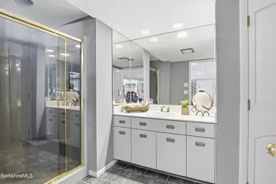 93 Gravesleigh Ter, Pittsfield, MA 01201 - Photo 68