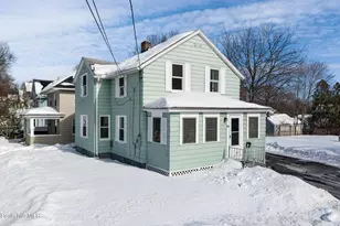 40 Roland St, Pittsfield, MA 01201 - Photo 2