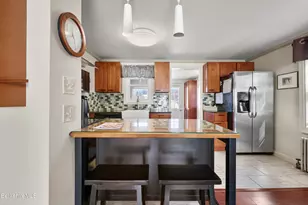 11 Crane Ave, Pittsfield, MA 01201 - Photo 6