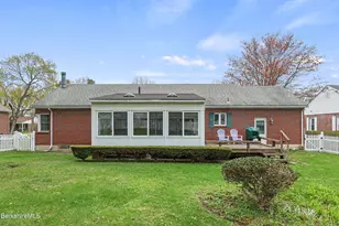 112 Sampson Pkwy, Pittsfield, MA 01201 - Photo 18