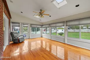 112 Sampson Pkwy, Pittsfield, MA 01201 - Photo 10
