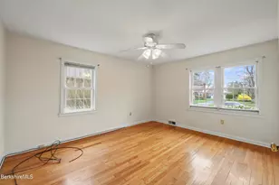 112 Sampson Pkwy, Pittsfield, MA 01201 - Photo 12