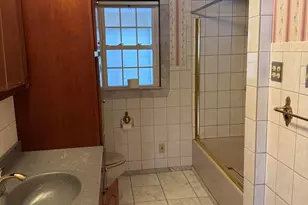 112 Sampson Pkwy, Pittsfield, MA 01201 - Photo 12