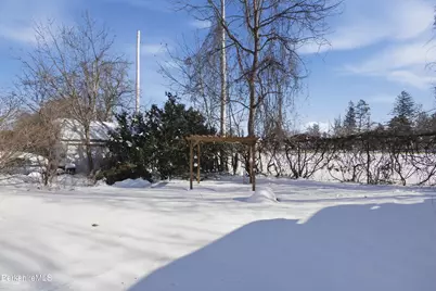 18 Meadow Ln, Pittsfield, MA 01201 - Photo 42