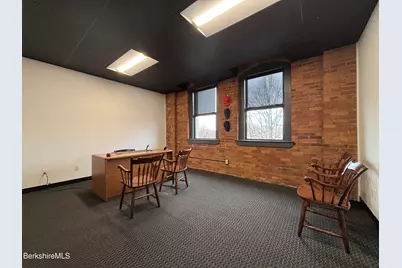 34 Depot St, Pittsfield, MA 01201 - Photo 10