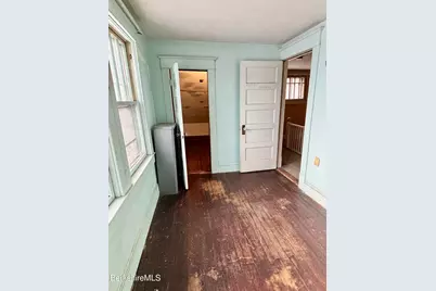 71 Dickinson Ave, Pittsfield, MA 01201 - Photo 18