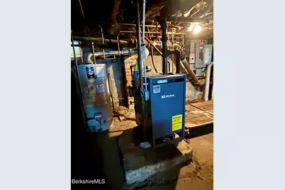 71 Dickinson Ave, Pittsfield, MA 01201 - Photo 26