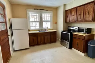 71 Dickinson Ave, Pittsfield, MA 01201 - Photo 12