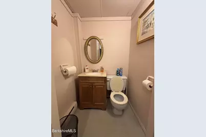 27 Housatonic St, Lenox, MA 01240 - Photo 10