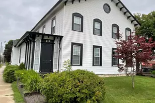 212 South St, Pittsfield, MA 01201 - Photo 1