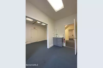 212 South St, Pittsfield, MA 01201 - Photo 12