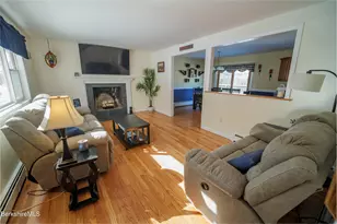 582 E New Lenox Rd, Pittsfield, MA 01201 - Photo 2