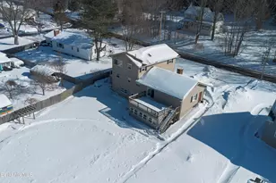 582 E New Lenox Rd, Pittsfield, MA 01201 - Photo 22