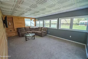 582 E New Lenox Rd, Pittsfield, MA 01201 - Photo 18