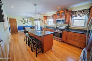 582 E New Lenox Rd, Pittsfield, MA 01201 - Photo 6