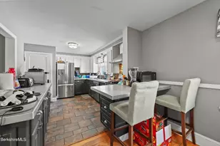 121 Elberon Ave, Pittsfield, MA 01201 - Photo 10