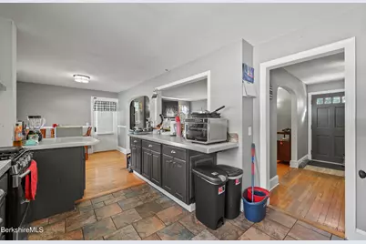 121 Elberon Ave, Pittsfield, MA 01201 - Photo 14