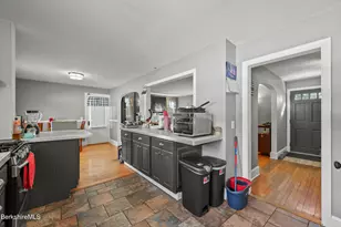 121 Elberon Ave, Pittsfield, MA 01201 - Photo 14