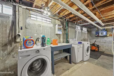 121 Elberon Ave, Pittsfield, MA 01201 - Photo 30