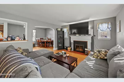 121 Elberon Ave, Pittsfield, MA 01201 - Photo 6