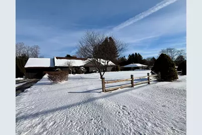 1200 West St, Pittsfield, MA 01201 - Photo 2