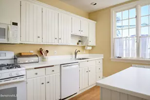 148 South St, Williamstown, MA 01267 - Photo 26