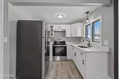 131 Center St, Lee, MA 01238 - Photo 42