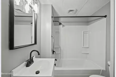 131 Center St, Lee, MA 01238 - Photo 44