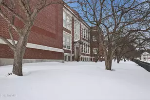 81 Dartmouth St, Pittsfield, MA 01201 - Photo 46