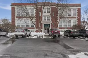 81 Dartmouth St, Pittsfield, MA 01201 - Photo 8