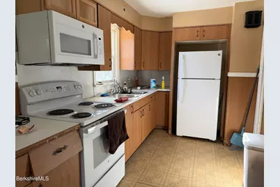 258 Dalton Ave, Pittsfield, MA 01201 - Photo 2