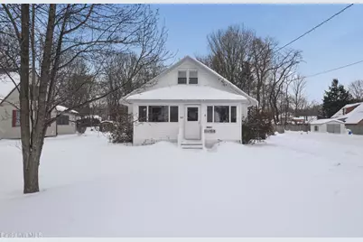 60 Franklin St, Dalton, MA 01226 - Photo 1