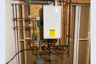 19 Preston Ave, Pittsfield, MA 01201 - Photo 38