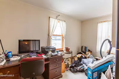 68 Lakeway Dr, Pittsfield, MA 01201 - Photo 18