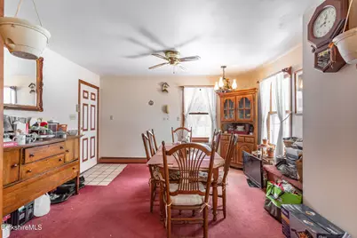 68 Lakeway Dr, Pittsfield, MA 01201 - Photo 10