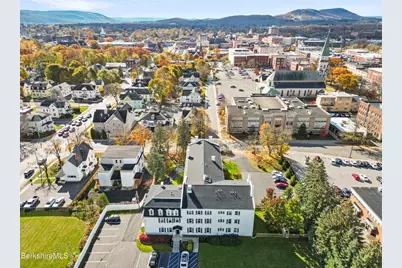 33 Maplewood Ave #103, Pittsfield, MA 01201 - Photo 6