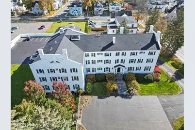 33 Maplewood Ave #103, Pittsfield, MA 01201 - Photo 4