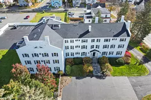 33 Maplewood Ave, Pittsfield, MA 01201 - Photo 4