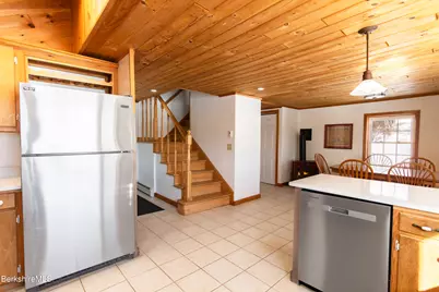 35 Chapman Rd, Pittsfield, MA 01201 - Photo 8