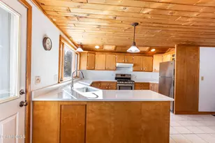 35 Chapman Rd, Pittsfield, MA 01201 - Photo 6