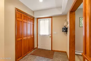 561 Pecks Rd, Pittsfield, MA 01201 - Photo 16