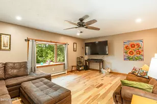 561 Pecks Rd, Pittsfield, MA 01201 - Photo 12